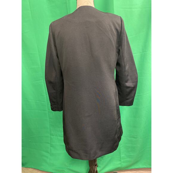 Chico’s black long sleeves, concealed zipper/snap Rose-Print Topper size 0(4-6) - Picture 10 of 15